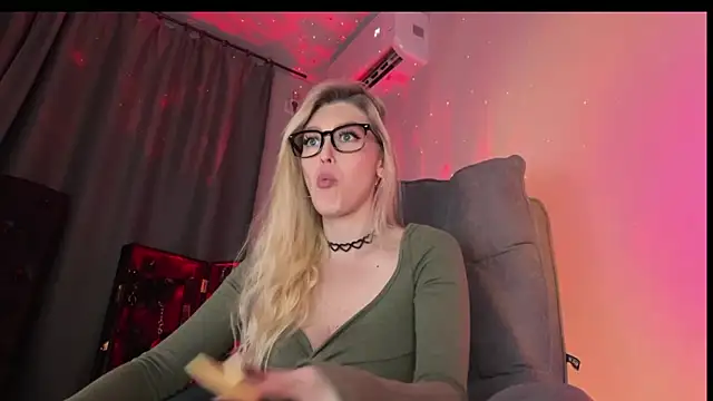 Liya_Liss Chat XXX live