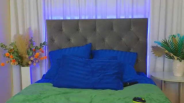 Show Webcam de Ariana_Petite