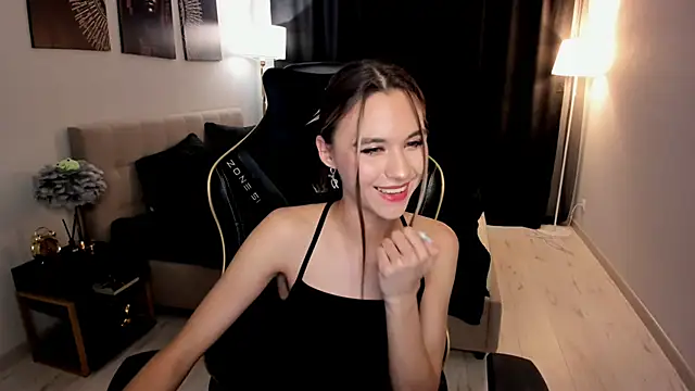 EllaCurtis 现场XXX聊天