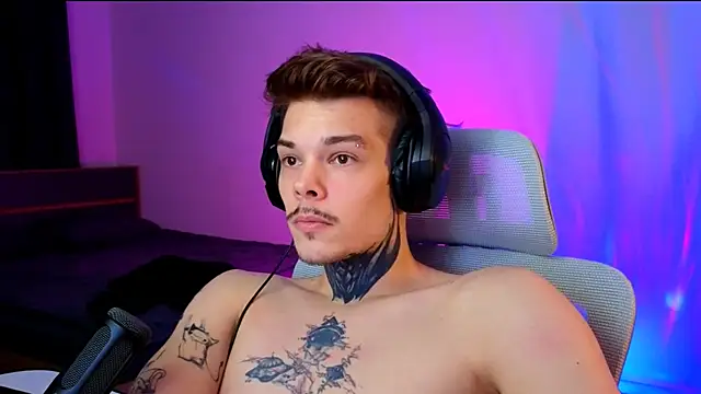 XXX chat uživo modela DENIS_HERE