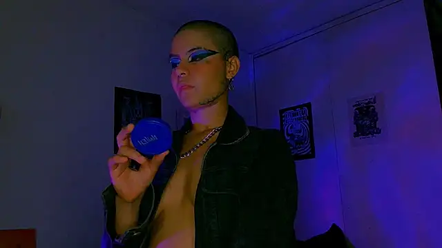 alex_one888 Adlı Modelin Canlı XXX Sohbeti