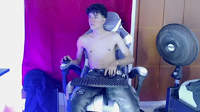 XXX chat uživo modela Johnny_cagee_