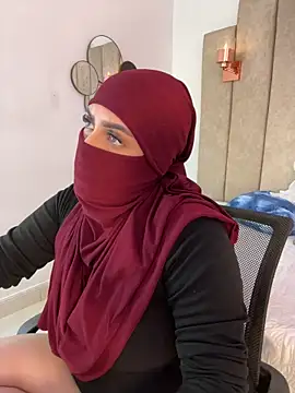 rashaaa_ Show in webcam