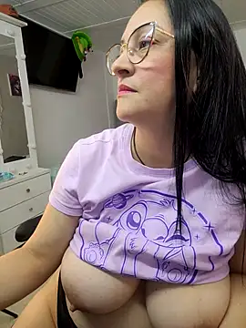 AmeliarizoのライブXXXチャット