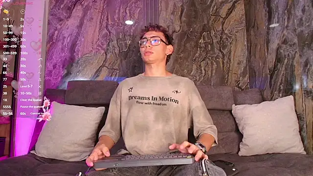 Chat XXX en directo de Daviid_laidd