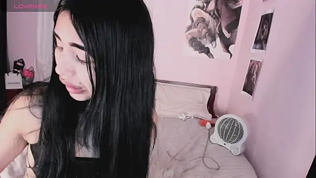 แชท XXX สดของ Miss_Charlottet