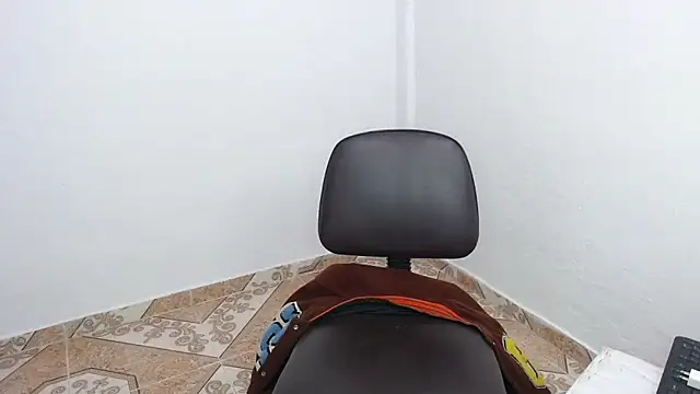 Онлайн чат XXX pervertsteens3