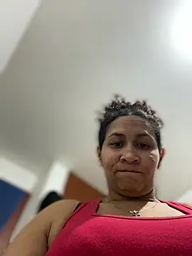 Онлайн чат XXX Carola-Ross