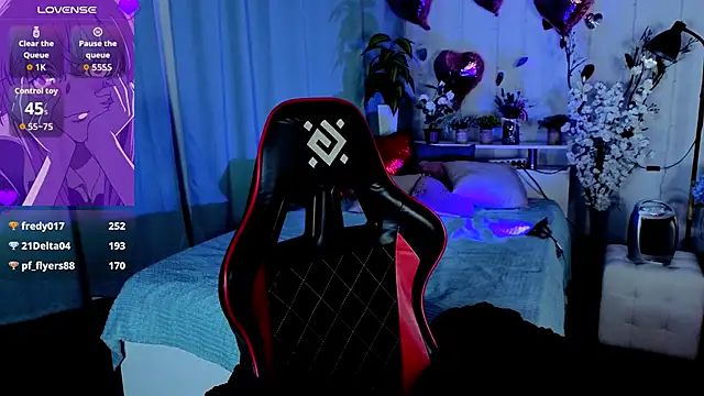 Ashley_Veiln Webbikameraesitys