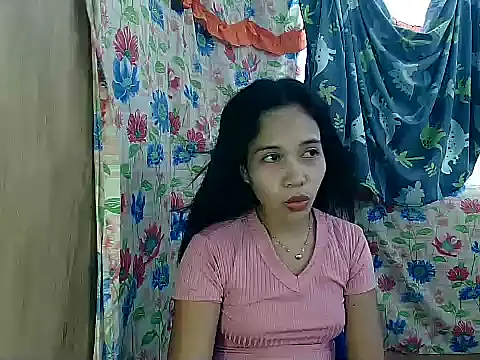 PinaySkinnyGirl's Live XXX Chat