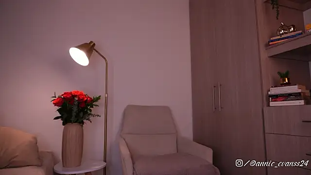 XXX chat uživo modela annie24_evans