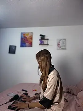 Nikol_Rang__ Live XXX-chat