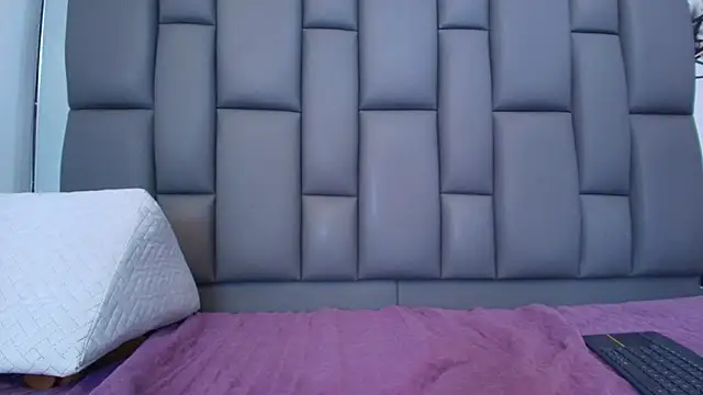 kissme_luna 现场XXX聊天