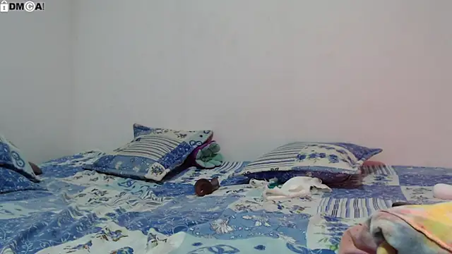 AlinaWoolf_ 现场XXX聊天