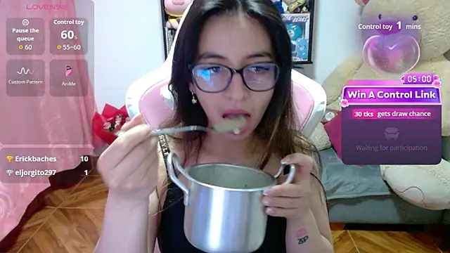 XXX chat uživo modela Maggie_Fox3