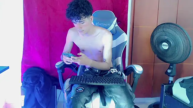 Johnny_cagee_ Webcam-Show