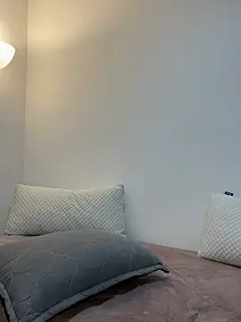 KatThomas Adlı Modelin Canlı XXX Sohbeti