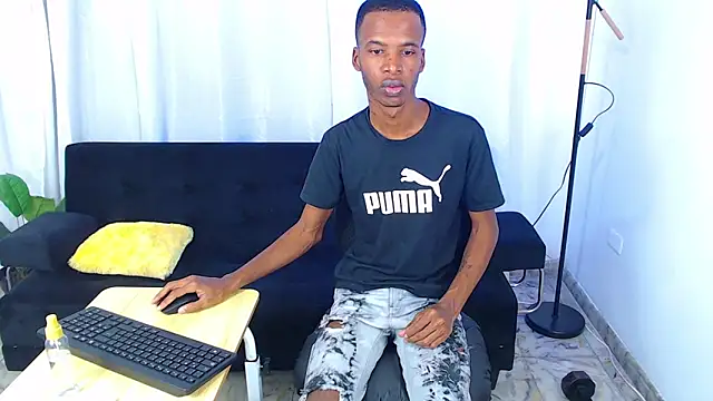 gusy_18 Chat XXX in diretta