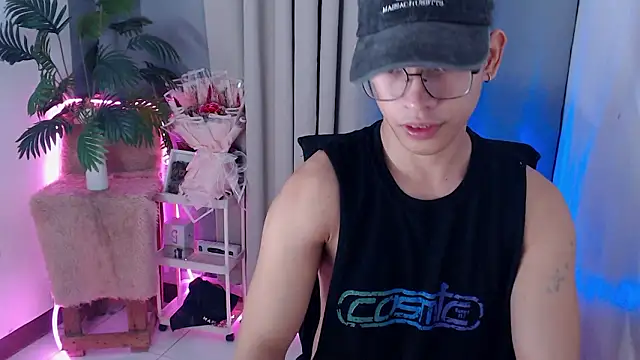 Chat +18 de pinkcock_froi2305 ao vivo