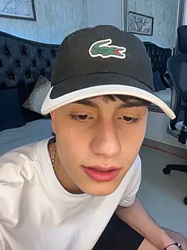 Lander_Cruz Pertunjukan Webcam