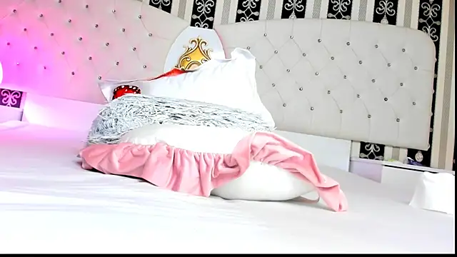 Chat +18 de Aidasina ao vivo