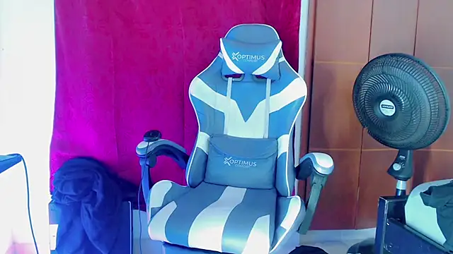 Johnny_cagee_ live XXX chat