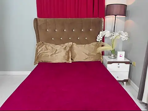 Chat +18 de 1HotAsianTS ao vivo