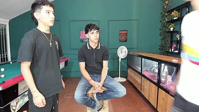 Chat XXX en directo de the-nigthpasion