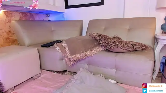 แชท XXX สดของ DahianaLincoln