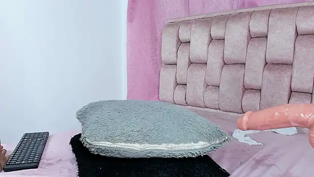 Emma_Evelyn Live XXX-Chat