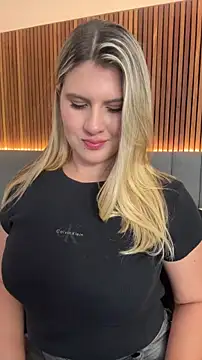 EmiilyAdams_ Live XXX Chat