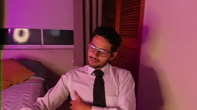 Nicholasrodrii Adlı Modelin Canlı XXX Sohbeti