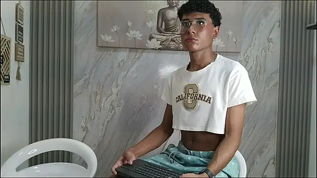 SWEET_RABBIT1 Adlı Modelin Canlı XXX Sohbeti