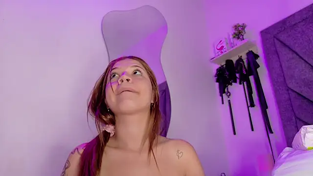 Chat XXX en directo de TwoHeartsPlay_OS