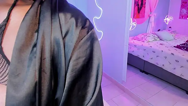 naomi_campell 即時 XXX 聊天