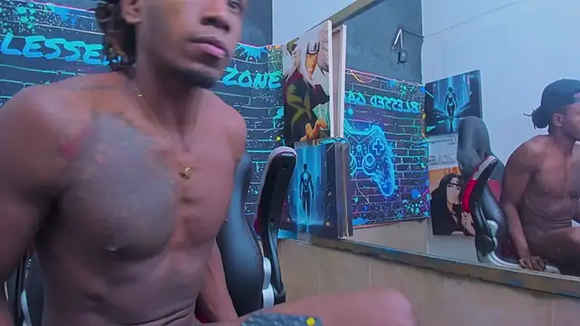 Jeanpieroo26 Adlı Modelin Canlı XXX Sohbeti