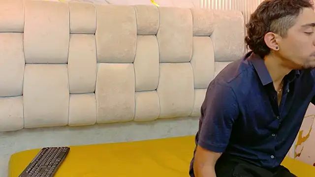 Annyelin Live XXX chat