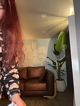 Canneela 即時 XXX 聊天