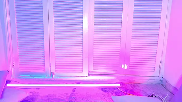 دردشة _Gaaia_ الجنسية المباشرة