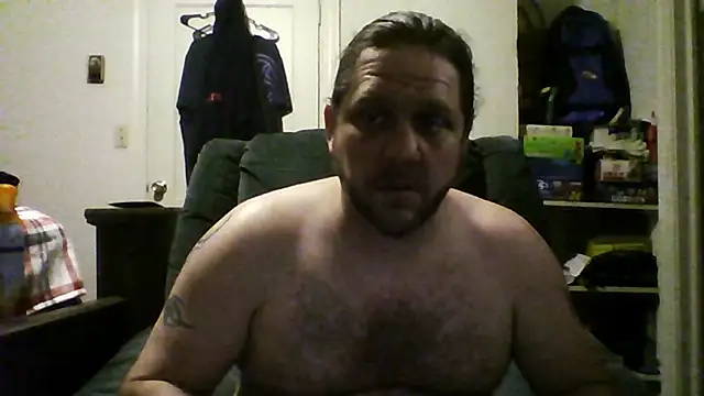 Demon2182: διαδικτυακό σόου στην κάμερα