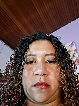 Chat XXX en directo de kenia_thompsom01