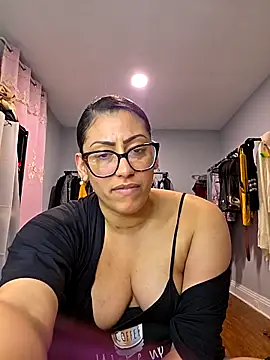 Chat XXX en directo de Ellamayi