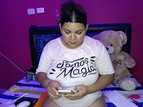 karolhot916 élő XXX-chatje