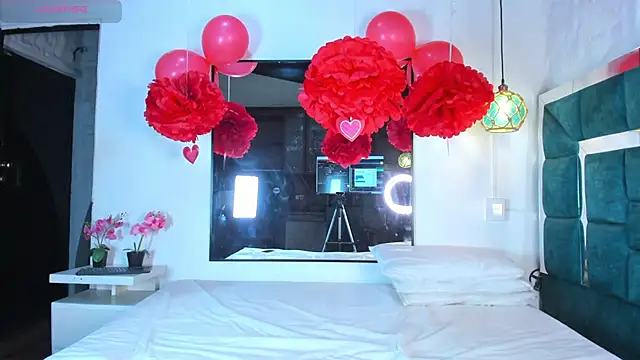 valtira_nova élő XXX-chatje