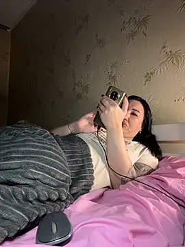 Naughtbaby_2025's Live XXX Chat