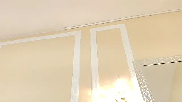 MayaBaker élő XXX-chatje