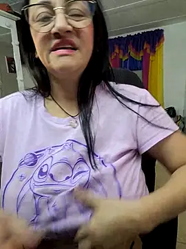 Ameliarizo élő XXX-chatje