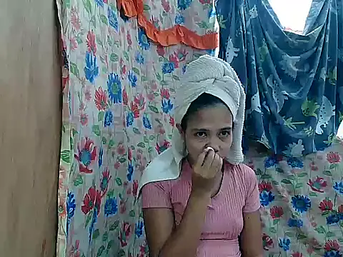 Chat +18 de PinaySkinnyGirl ao vivo