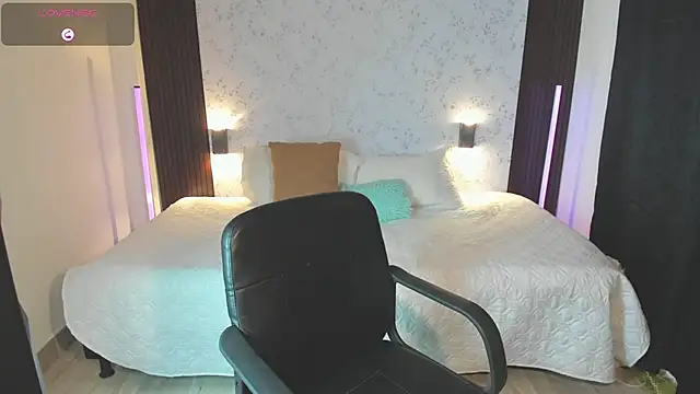 MartinaBianchi's Live XXX Chat