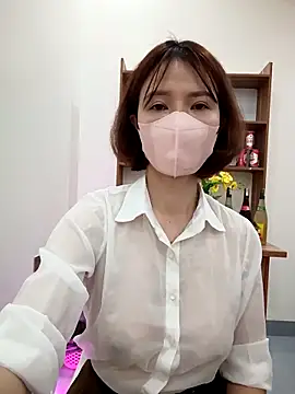 Emma_Linh Show Webcam